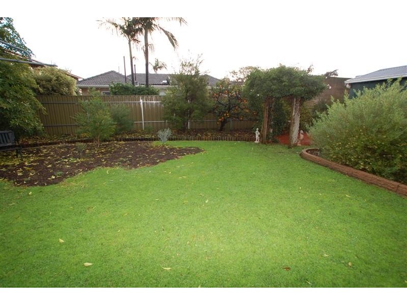 17 Barker Avenue, South Plympton SA 5038