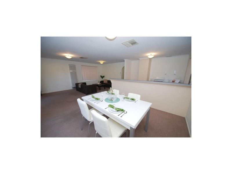 4 Padthaway Court, Woodcroft SA 5162