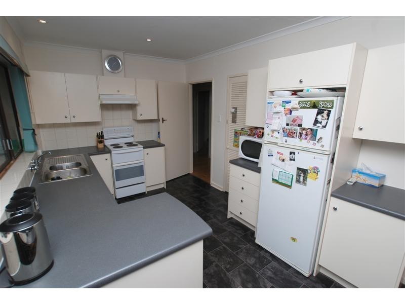 10 Laura Street, Vista SA 5091