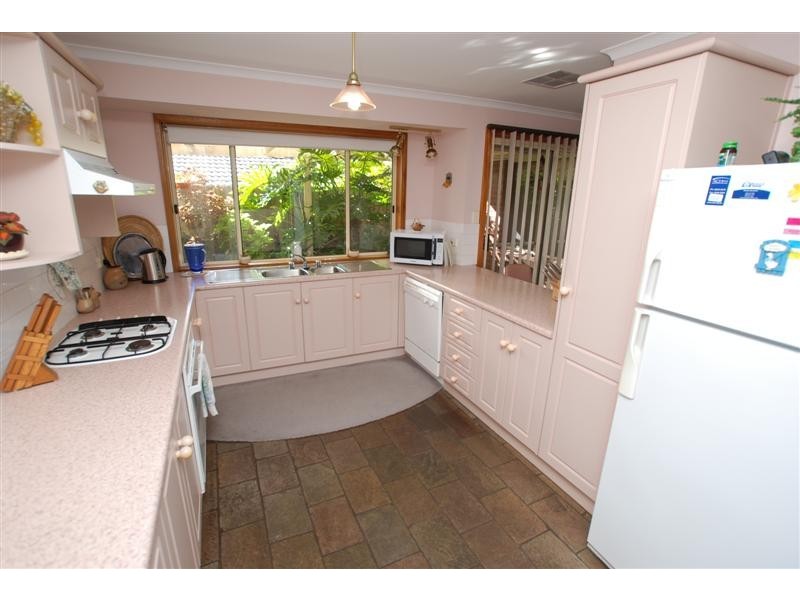 11 Songlark Grove, Flagstaff Hill SA 5159