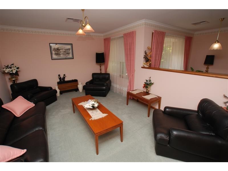 11 Songlark Grove, Flagstaff Hill SA 5159