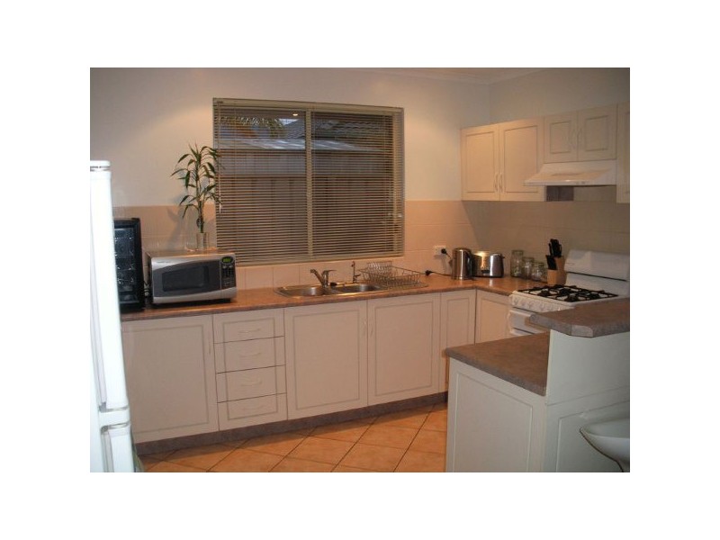 18 Wood Street, Ascot Park SA 5043