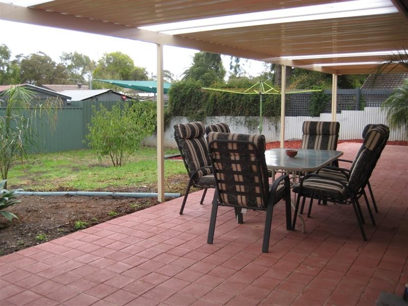 17 Jennifer Drive, Happy Valley SA 5159