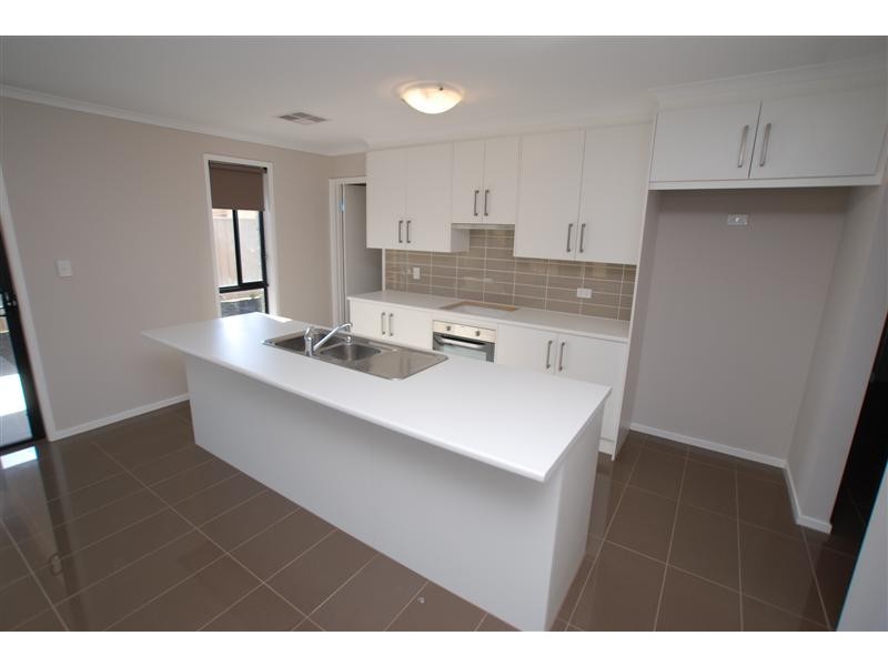 17 Shell Street, Seaford Meadows SA 5169