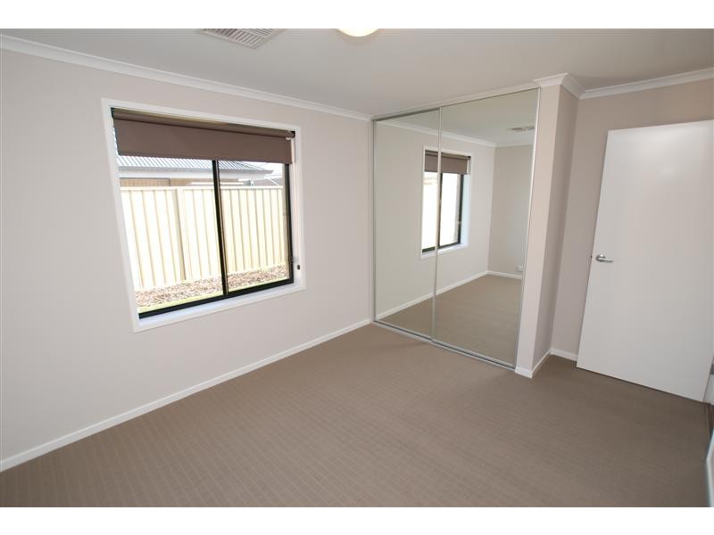 17 Shell Street, Seaford Meadows SA 5169