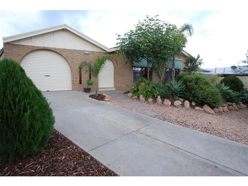 1 Thermopylae Court, Hallett Cove SA 5158