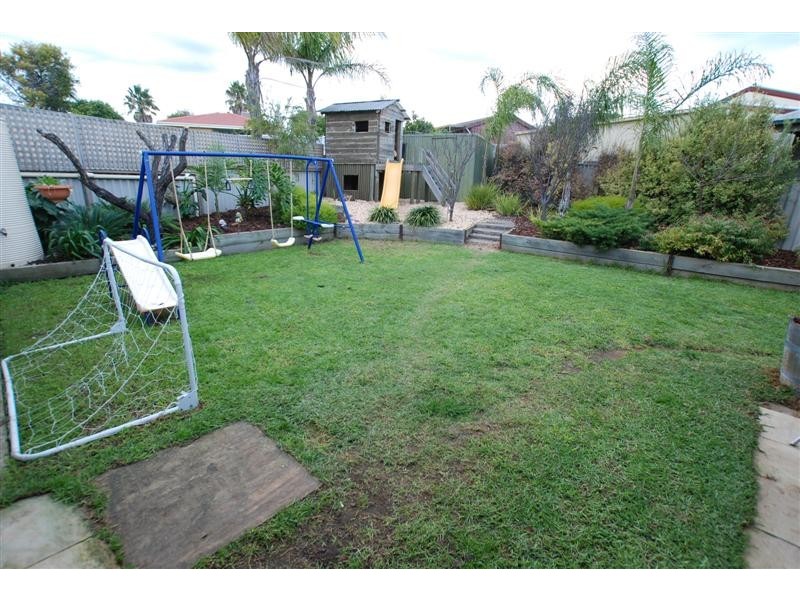 1 Thermopylae Court, Hallett Cove SA 5158