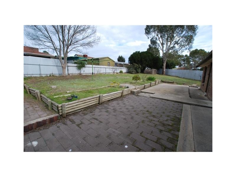 5 Wattle Court, Aberfoyle Park SA 5159