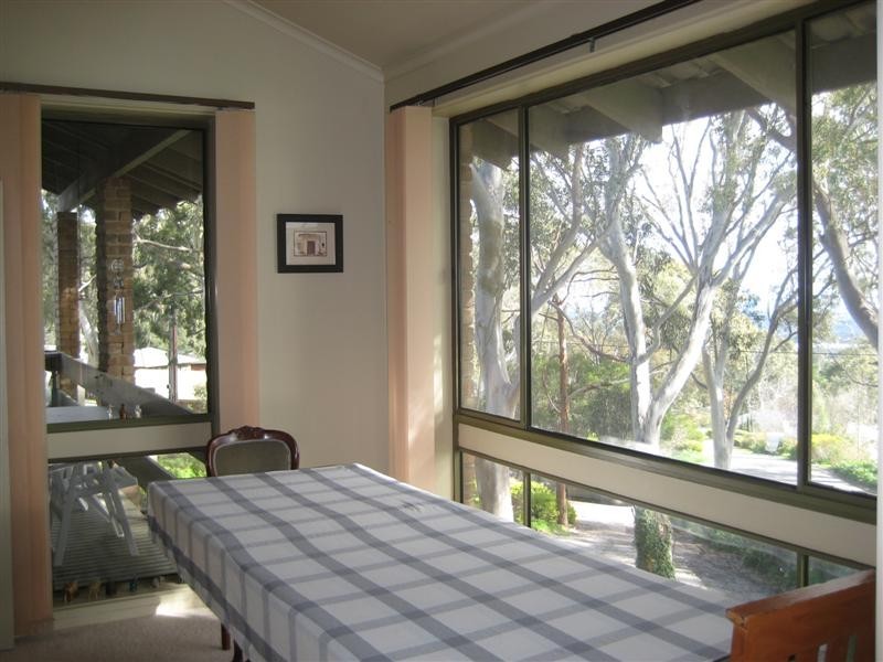 30 Mt Malvern Rd, Chandlers Hill SA 5159