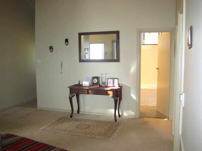 30 Mt Malvern Rd, Chandlers Hill SA 5159