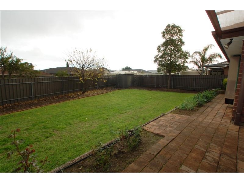 21 Gardenia Crescent, Morphett Vale SA 5162