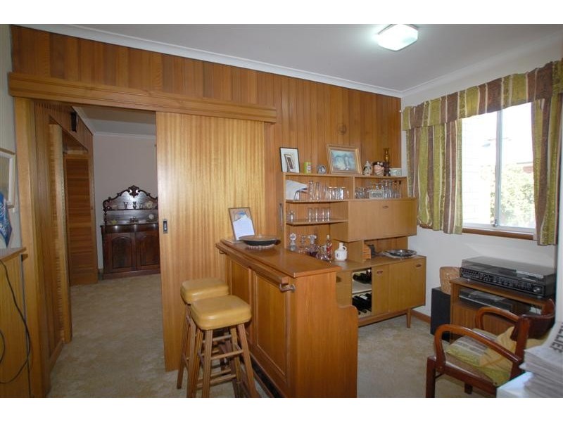 10 Tait Avenue, Marion SA 5043