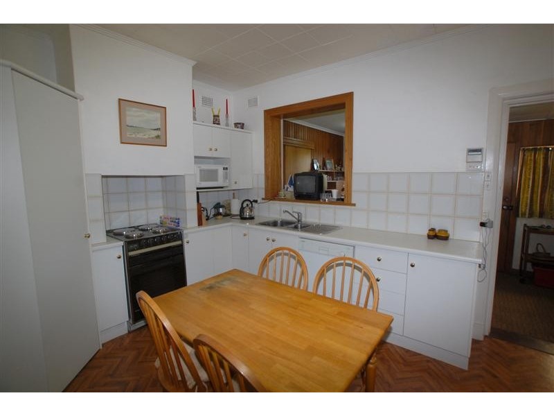 10 Tait Avenue, Marion SA 5043