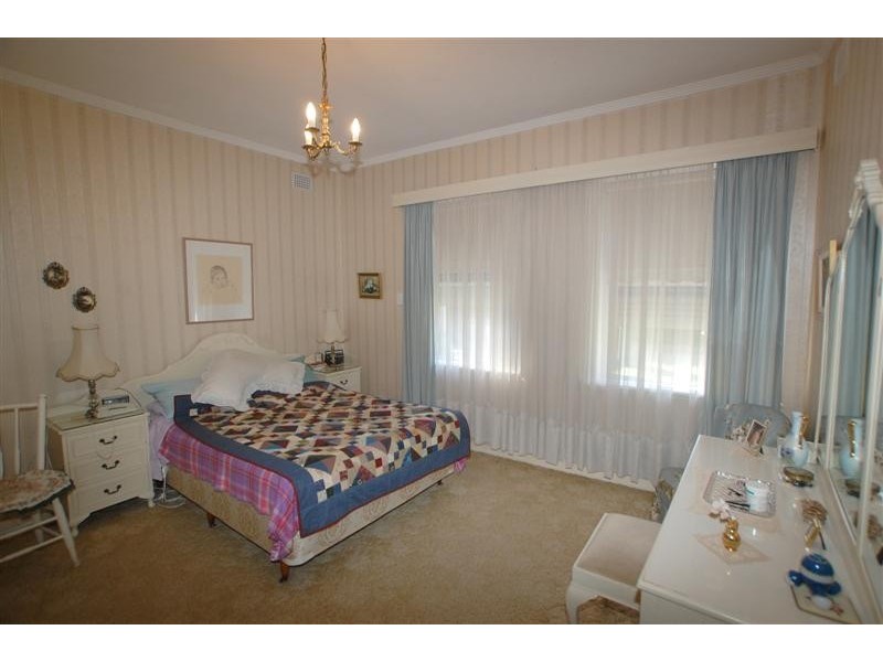 10 Tait Avenue, Marion SA 5043