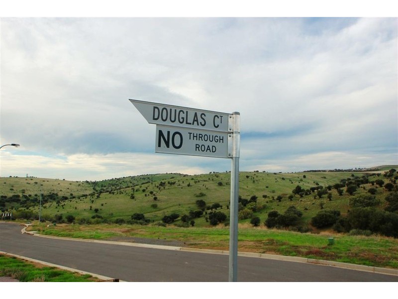 1 Douglas Court, Hallett Cove SA 5158