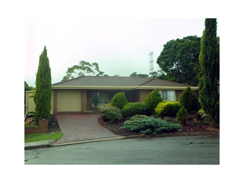 10 La Salle Court, Happy Valley SA 5159