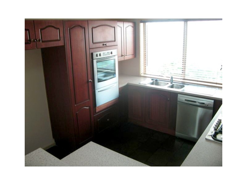 10 La Salle Court, Happy Valley SA 5159