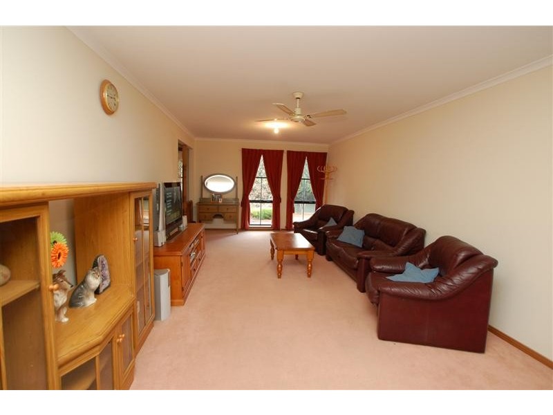 56 Estate Drive, Flagstaff Hill SA 5159