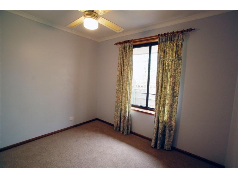 2 Mercedes Court, Happy Valley SA 5159