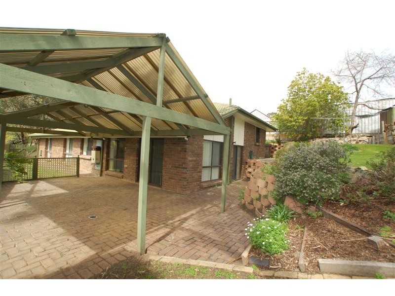 2 Mercedes Court, Happy Valley SA 5159