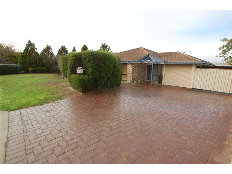 34 Barton Drive, Trott Park SA 5158