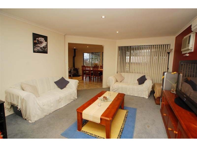 34 Barton Drive, Trott Park SA 5158