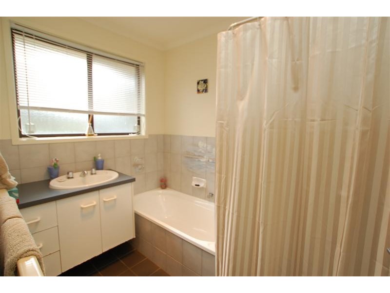 34 Barton Drive, Trott Park SA 5158