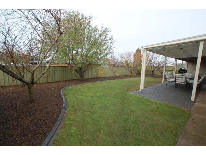 34 Barton Drive, Trott Park SA 5158