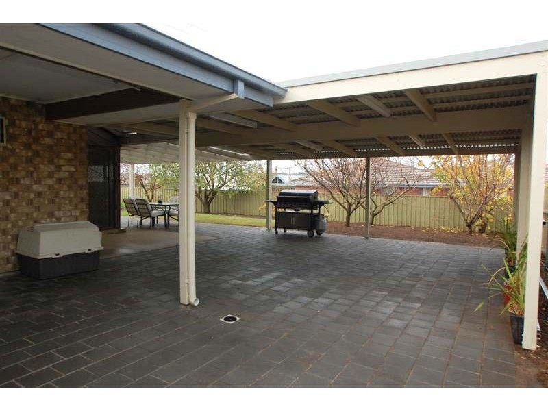 34 Barton Drive, Trott Park SA 5158