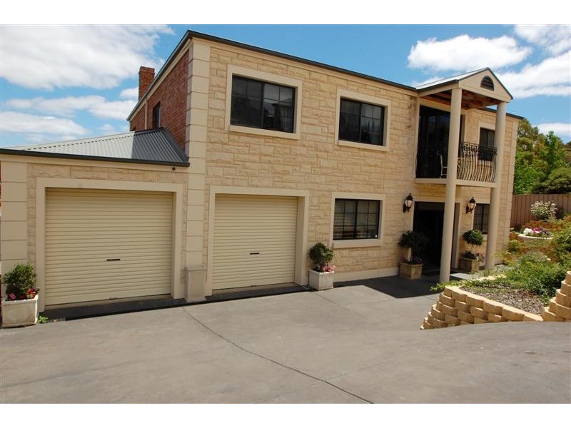26 Highfield Drive, Aberfoyle Park SA 5159