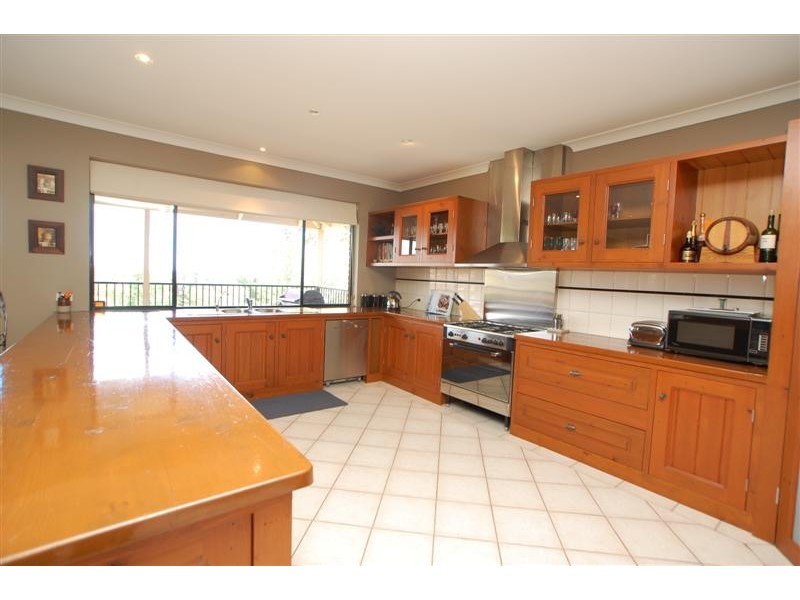 26 Highfield Drive, Aberfoyle Park SA 5159