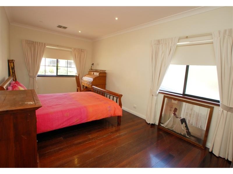 26 Highfield Drive, Aberfoyle Park SA 5159