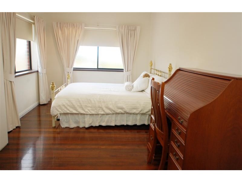 26 Highfield Drive, Aberfoyle Park SA 5159