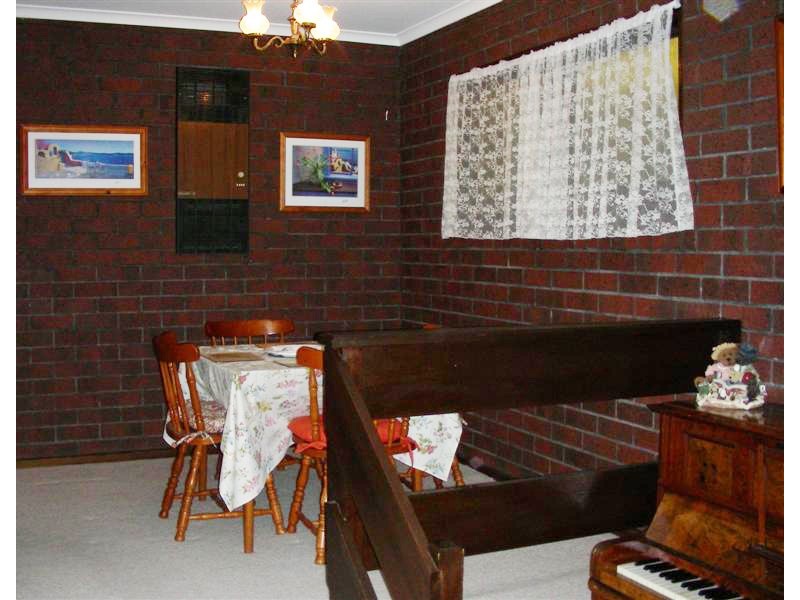 2 Hamilton Crescent, Aberfoyle Park SA 5159