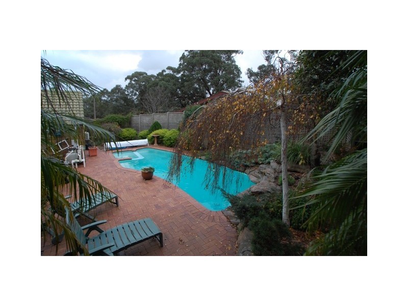 27 Tolcairn Crescent, Flagstaff Hill SA 5159