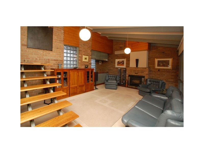 27 Tolcairn Crescent, Flagstaff Hill SA 5159