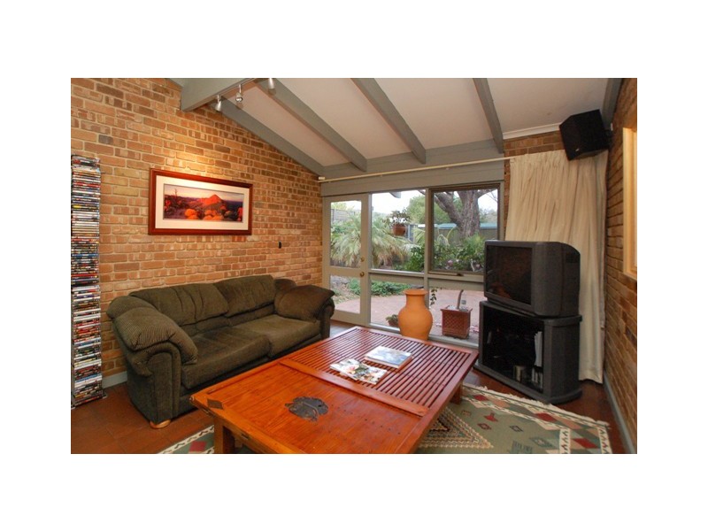 27 Tolcairn Crescent, Flagstaff Hill SA 5159