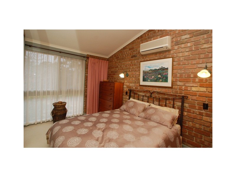 27 Tolcairn Crescent, Flagstaff Hill SA 5159