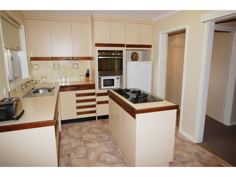 42 Malbanda Avenue, Para Vista SA 5093