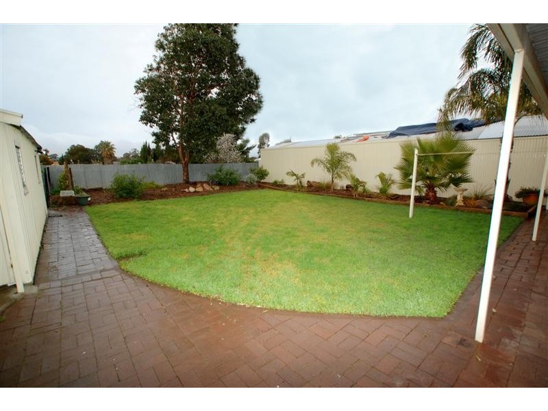 42 Malbanda Avenue, Para Vista SA 5093