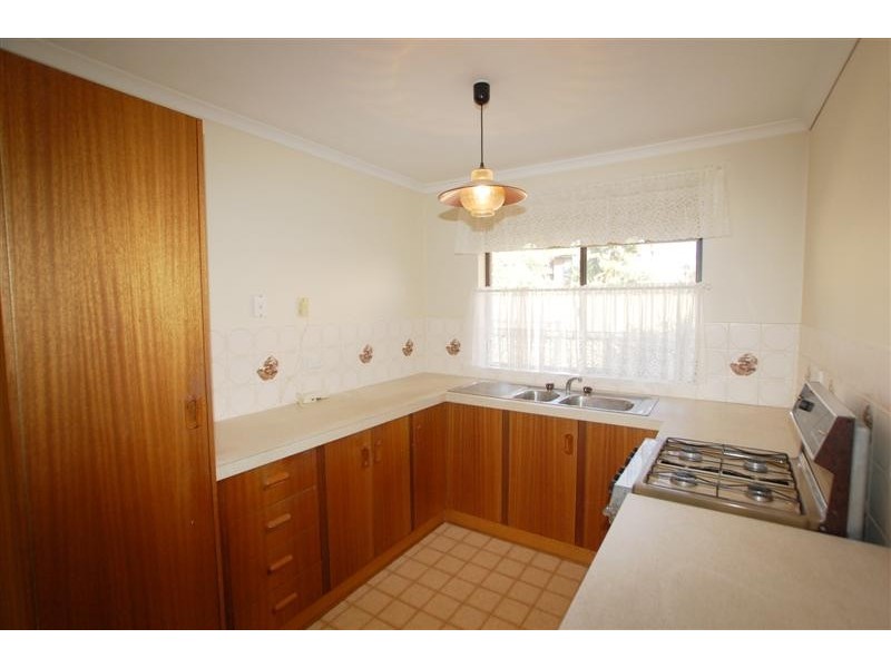 5/4 Wallala Avenue, Park Holme SA 5043