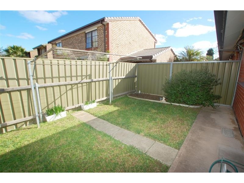5/4 Wallala Avenue, Park Holme SA 5043