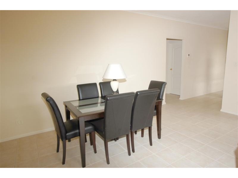 28 Mallard Cres., Mawson Lakes SA 5095