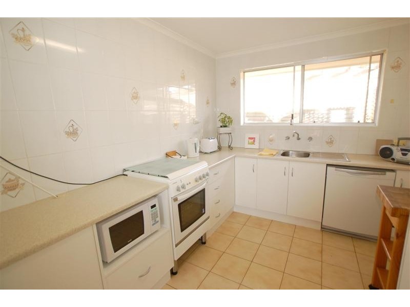 2/46 Davenport Terrace, Seacliff Park SA 5049