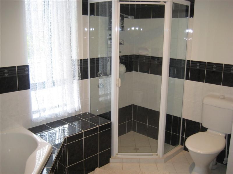 19 Forest Dr, Happy Valley SA 5159