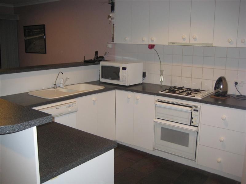 11 Stone Rd, Happy Valley SA 5159