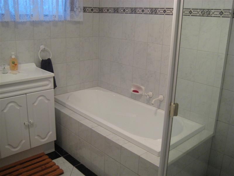 11 Stone Rd, Happy Valley SA 5159