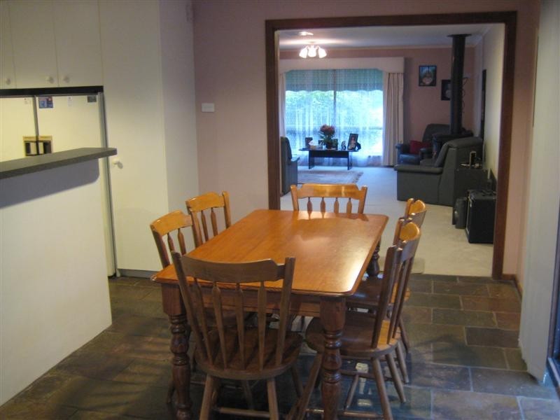 11 Stone Rd, Happy Valley SA 5159