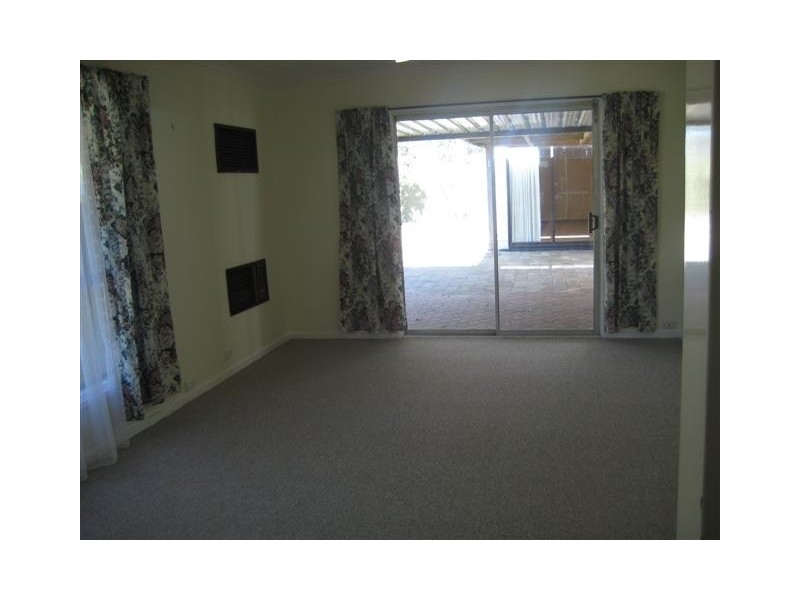 19 Richards Dr, Morphett Vale SA 5162