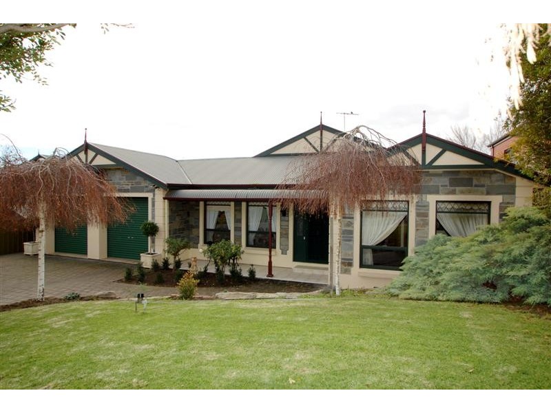 23 Brett Crescent, Hallett Cove SA 5158